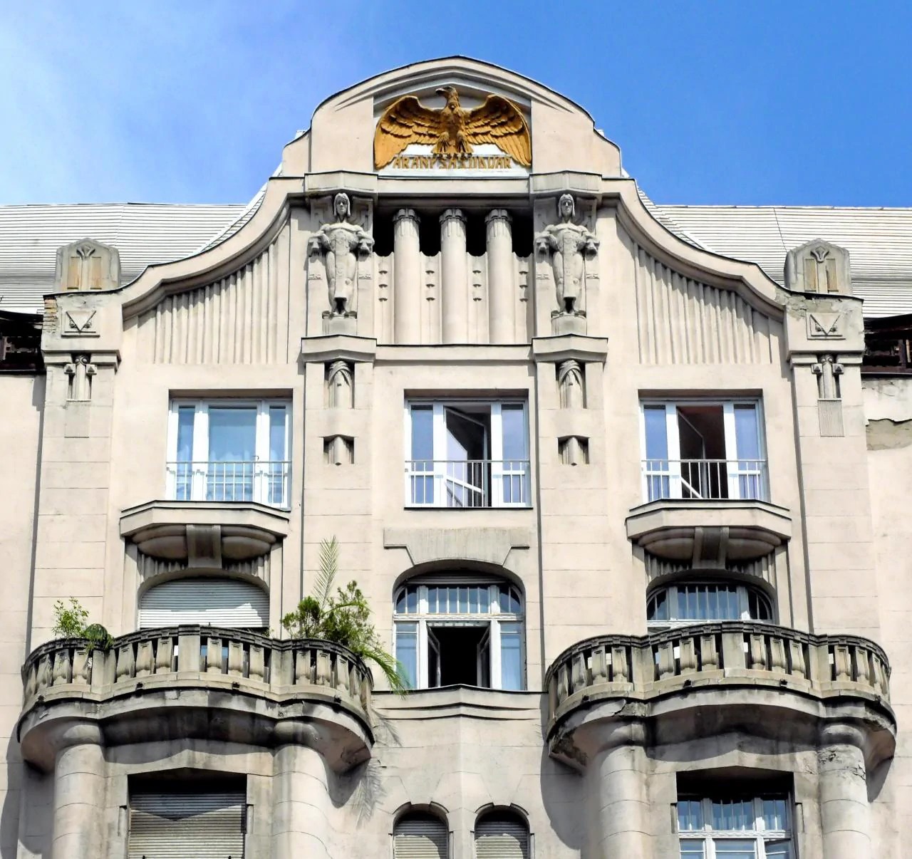 Art Nouveau Façade with Neoclassical Elements: Symmetry, Sculptural Decor and Monumental Eagle Pediment