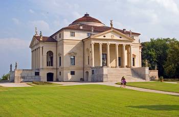 Beautiful house in Palladian  style