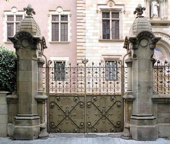 Example of rose facade