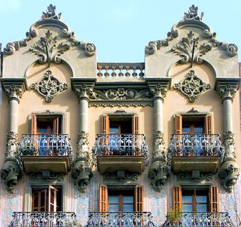 Example of Pedimens on house facade
