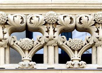 Facade decoration with fretwork