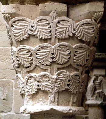 Example of pillars on house facade