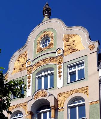 Facade decoration in Empire style