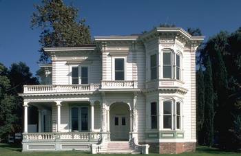 House finish in Victorian style