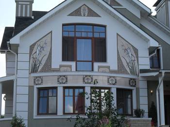 Country house photo with rustication