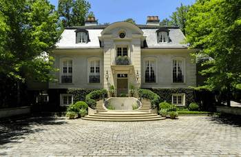 Château style of cottage facade