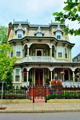 Facade decoration in Victorian style