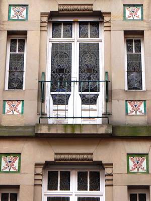 Facade decoration with stained glass