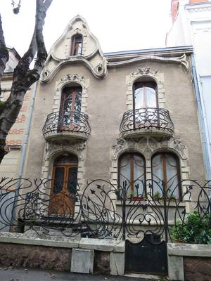 Example of house in Gothic style