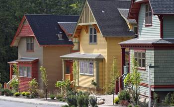 Craftsman style of cottage facade