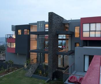 Contrasting Contemporary Facade with Stone Dominant