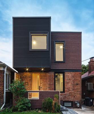 Cladding of brick facade