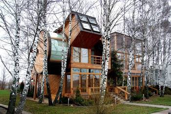 Cladding of glass country house