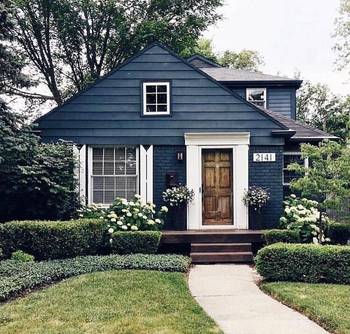 House with dark blue parts