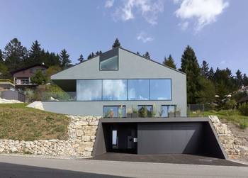 Cladding of glass country house