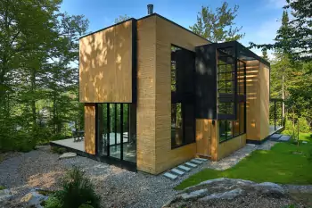 Modern Wooden Facade: An Organic Blend of Minimalism and Nature