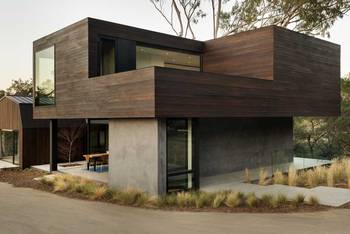 Cladding of concrete country house
