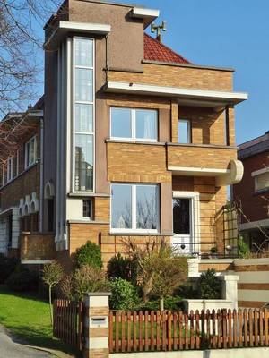 Example of brown facade