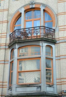 Facade decoration in Art Nouveau style