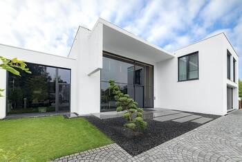 House in contemporary style