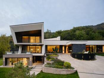 House in contemporary style