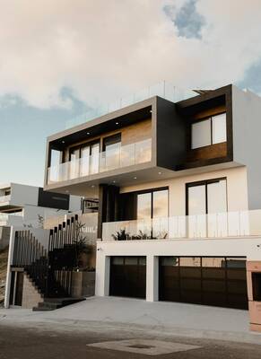 House in contemporary style