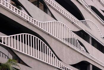 Facade decoration with fences