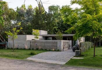 Details of house in prairie school style