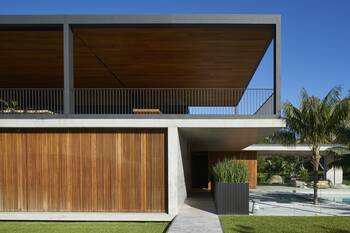 House finish in Oriental style