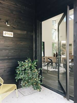 House finish in Oriental style