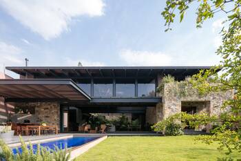 House finish in Oriental style