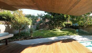 House finish in Oriental style