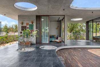 House in barnhouse style