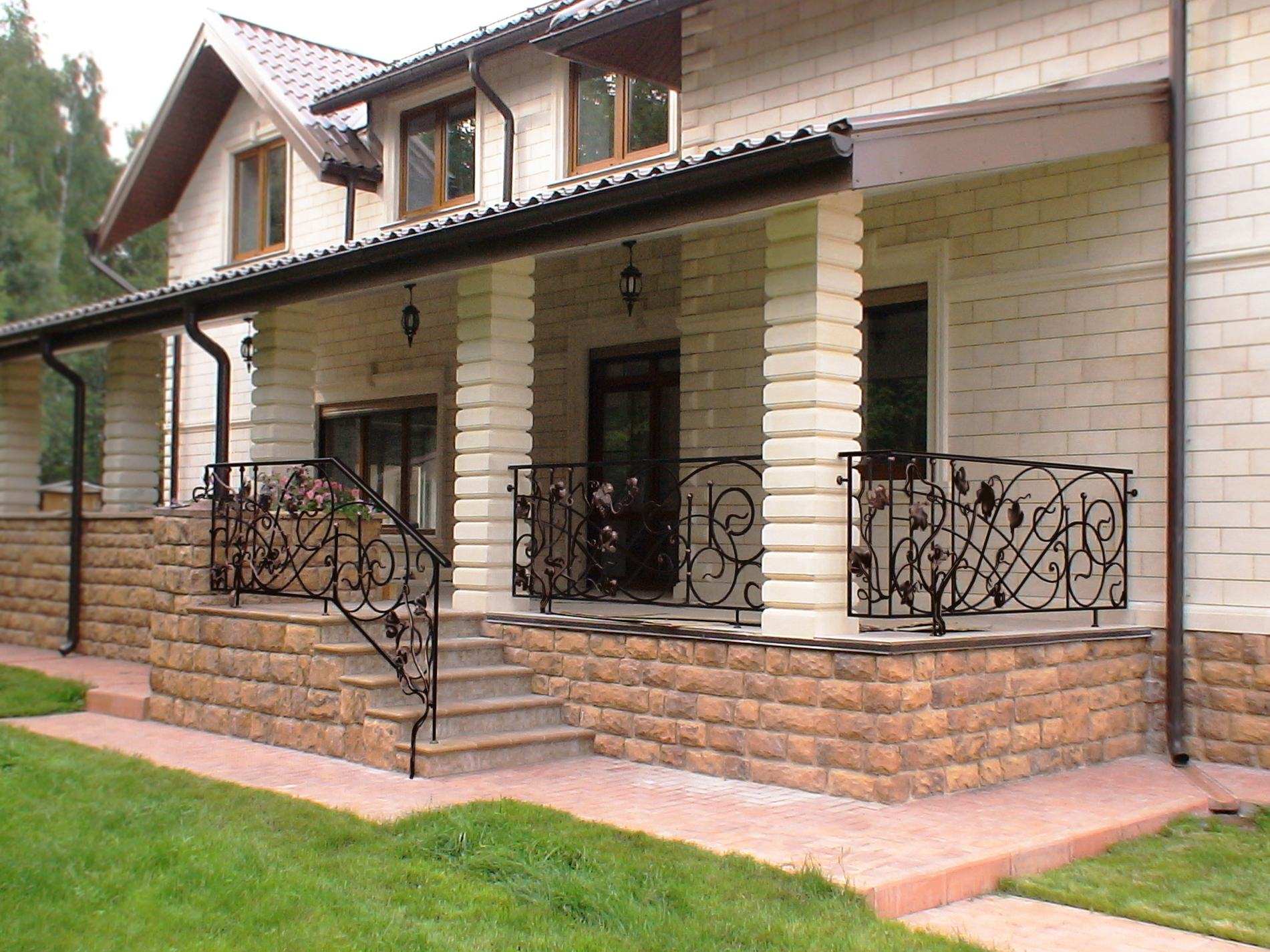 A patio with a corvette fence