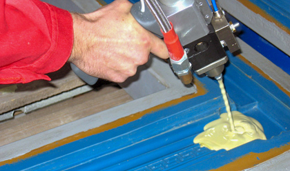 Filling the mold with polyurethane foam paste