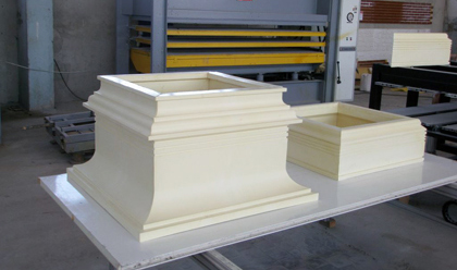 Column base made of polyurethane foam