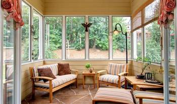 Veranda example in cottage in scandinavian style.