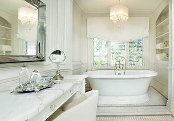 Classic White Bathroom with Bay Window: Luxury and Elegance in a Country House
