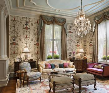 Neoclassical Living Room with Exquisite Moldings and Decorative Wallpaper in Aristocratic Style