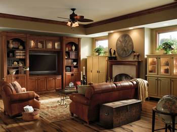 Traditional American Interior: Warmth of Wood and Classical Proportions in a Country House