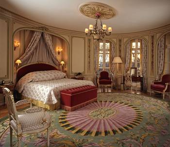 Bedroom design in private house in empire style.