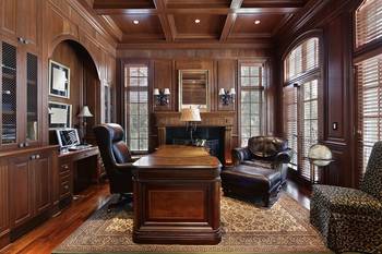 Design of home office in cottage in colonial style.