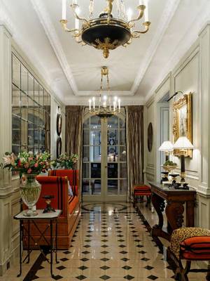 Design of hallway in house in empire style.