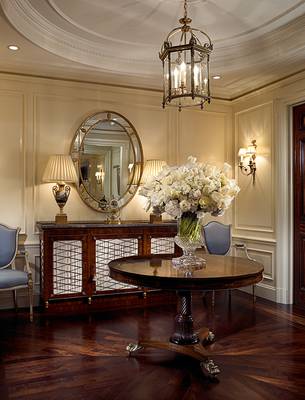 Classic Circular Foyer with Domed Ceiling: Elegance in Details