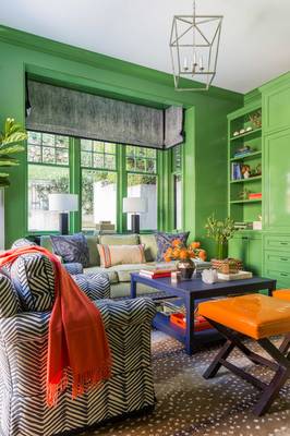 Vibrant Green Living Room: Bold Color Statement in a Classic Space