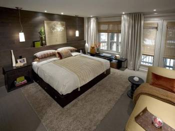 Contemporary bedroom with wooden paneling: elegance in muted tones