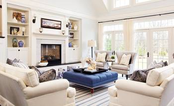 Bright Coastal Classic: Harmonious Living Room Interior with Blue Accents