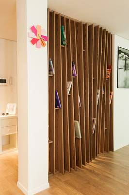 Wooden Slatted Partition-Bookshelf: Functional Zoning in Eco-Style