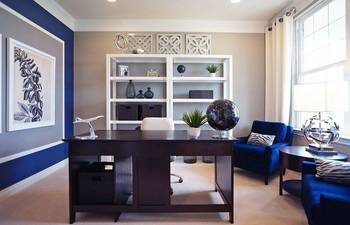 Home office example in private house in fusion style.