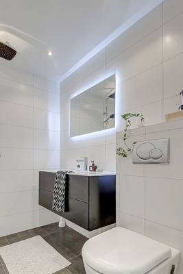 Interior of bathroom in cottage in contemporary style.